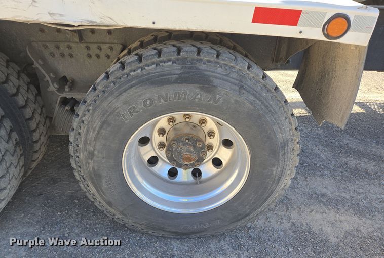 image for item DO2536 2006 Kenworth W900 ready mix truck