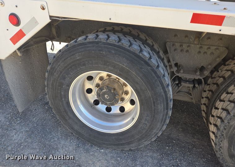 image for item DO2536 2006 Kenworth W900 ready mix truck