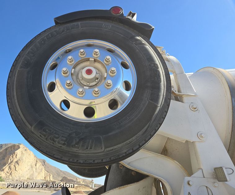 image for item DO2536 2006 Kenworth W900 ready mix truck