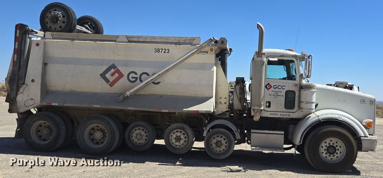 image for item DO2537 2007 Peterbilt 357 dump truck