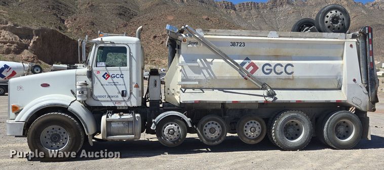 image for item DO2537 2007 Peterbilt 357 dump truck