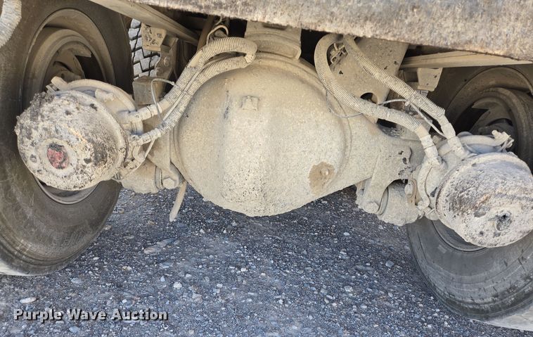 image for item DO2537 2007 Peterbilt 357 dump truck