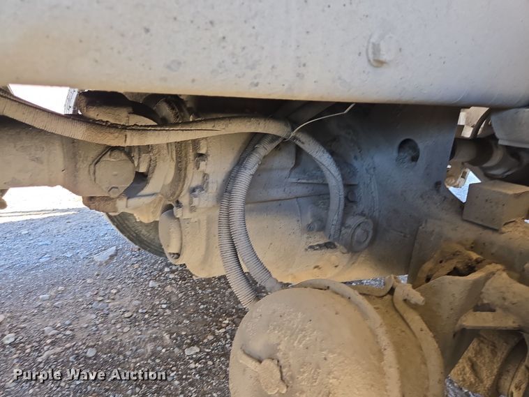 image for item DO2537 2007 Peterbilt 357 dump truck