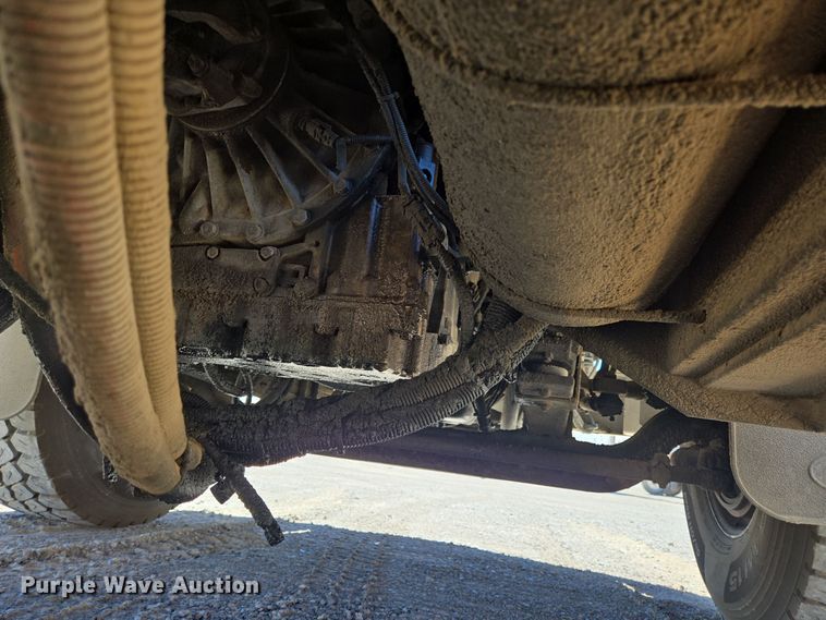 image for item DO2537 2007 Peterbilt 357 dump truck