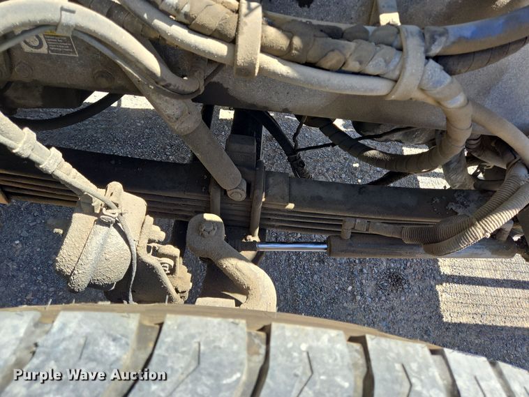 image for item DO2537 2007 Peterbilt 357 dump truck