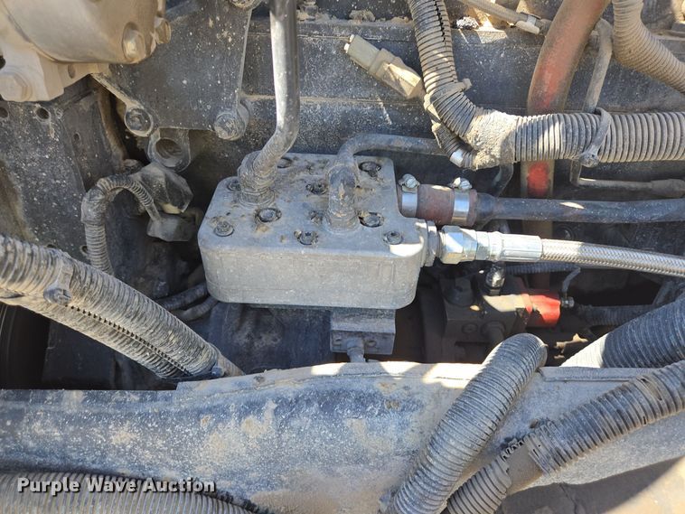 image for item DO2537 2007 Peterbilt 357 dump truck