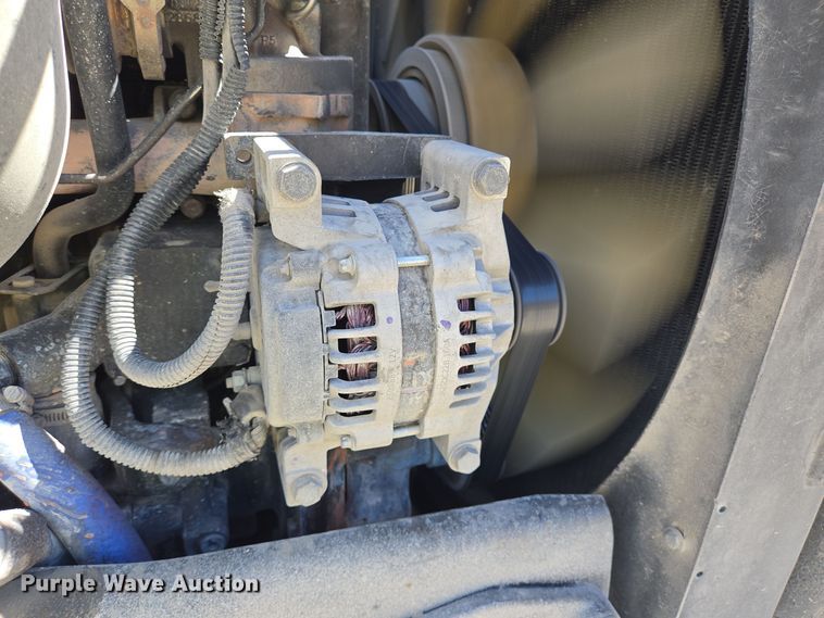 image for item DO2537 2007 Peterbilt 357 dump truck