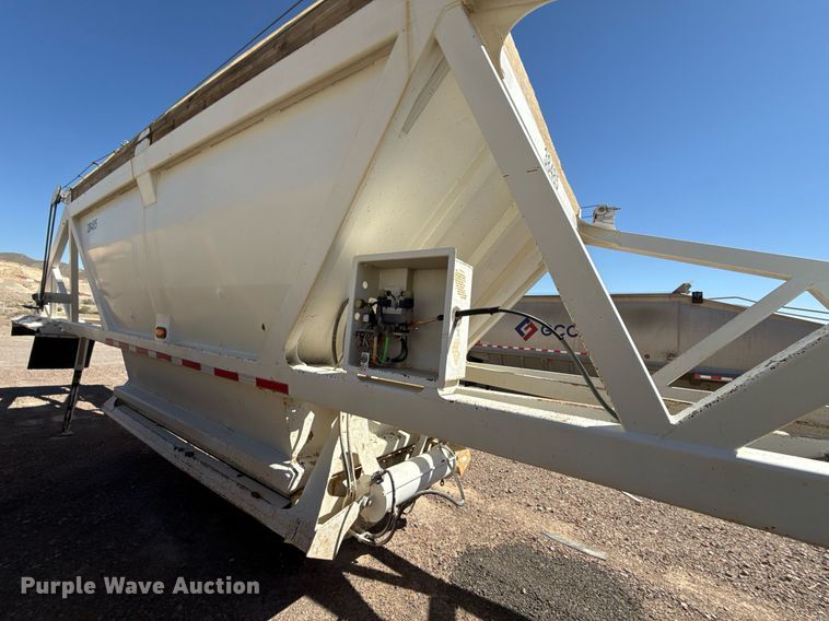 image for item DO2538 1998 Ranch Mfg. bottom dump trailer