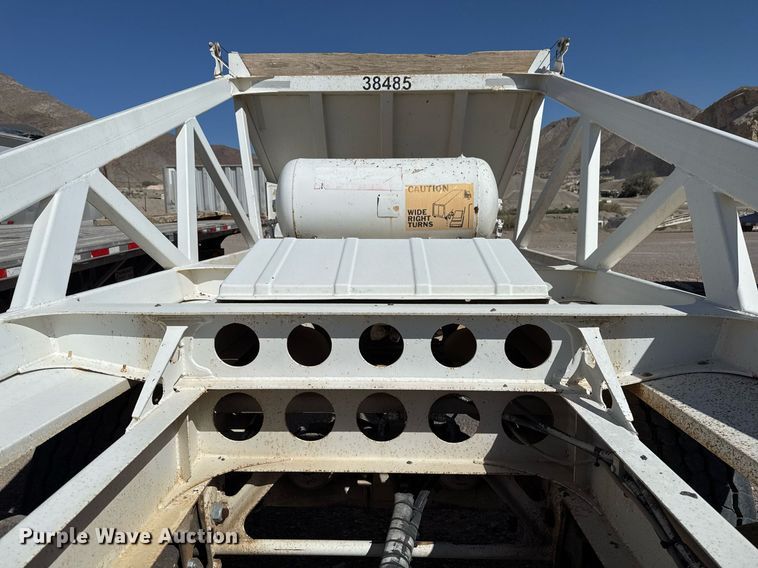 image for item DO2538 1998 Ranch Mfg. bottom dump trailer