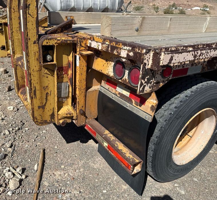 image for item DO2539 2000 Dorsey DGTS-42 flatbed trailer
