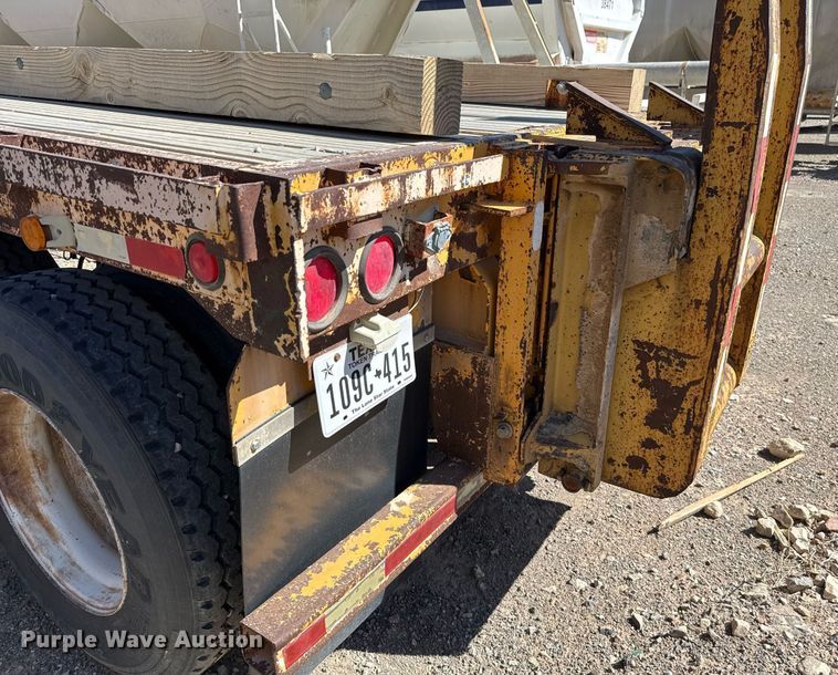 image for item DO2539 2000 Dorsey DGTS-42 flatbed trailer