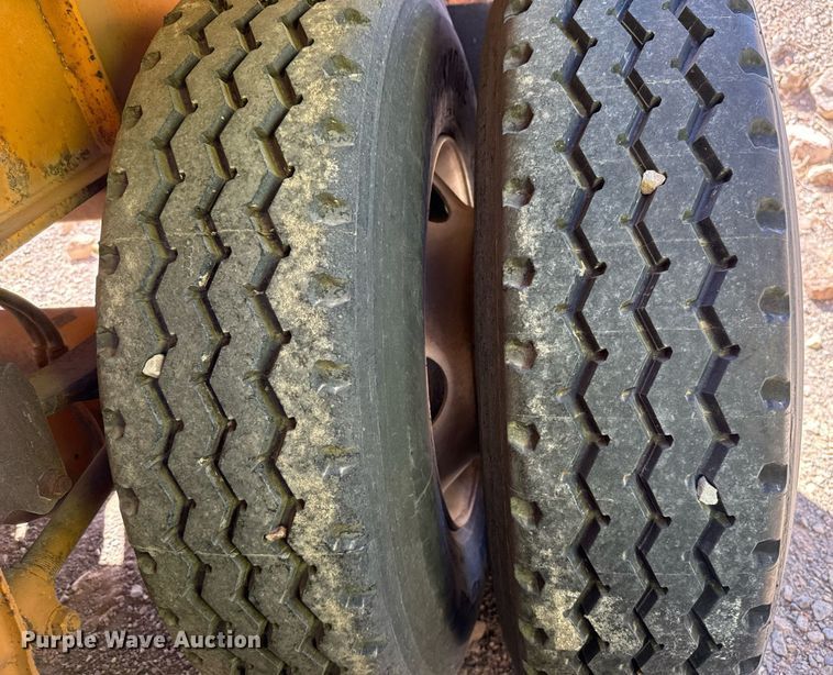 image for item DO2539 2000 Dorsey DGTS-42 flatbed trailer