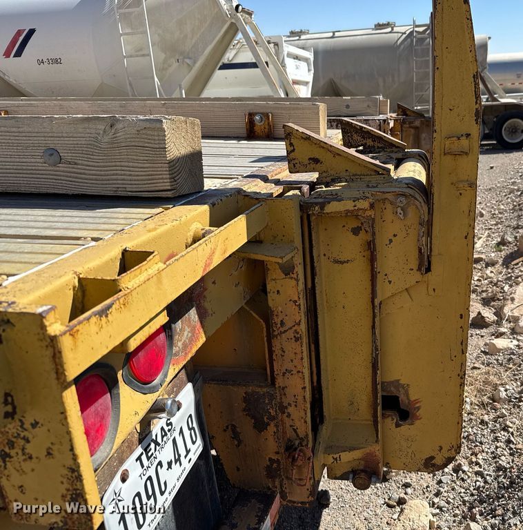 image for item DO2540 2000 Dorsey DGTS-42 flatbed trailer