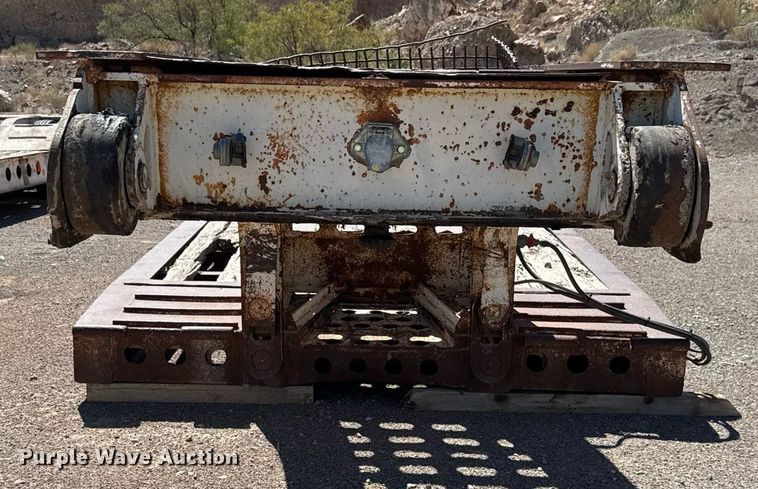 image for item DO2542 1986 Knight KB632 lowboy equipment trailer