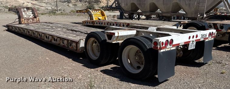 image for item DO2542 1986 Knight KB632 lowboy equipment trailer