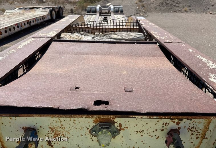 image for item DO2542 1986 Knight KB632 lowboy equipment trailer