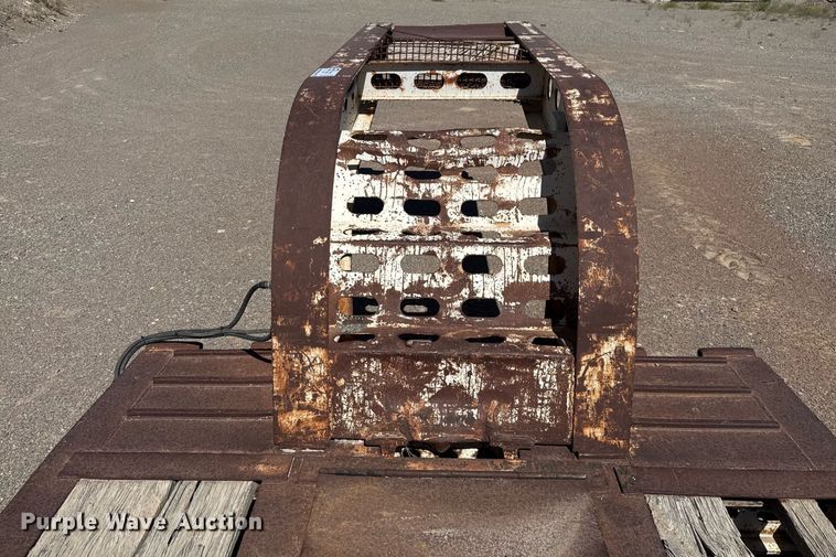 image for item DO2542 1986 Knight KB632 lowboy equipment trailer