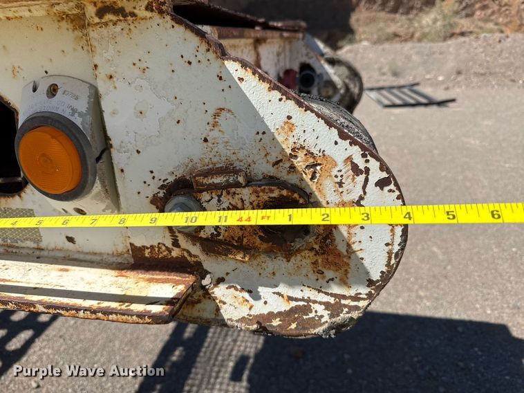 image for item DO2542 1986 Knight KB632 lowboy equipment trailer