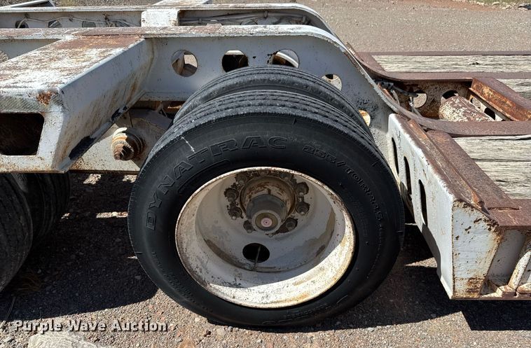 image for item DO2542 1986 Knight KB632 lowboy equipment trailer