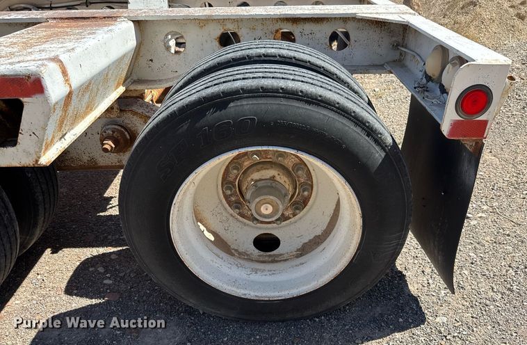 image for item DO2542 1986 Knight KB632 lowboy equipment trailer