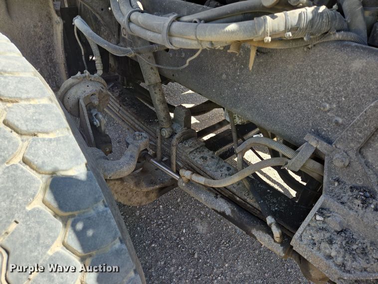 image for item DO2543 2007 Peterbilt 357 dump truck