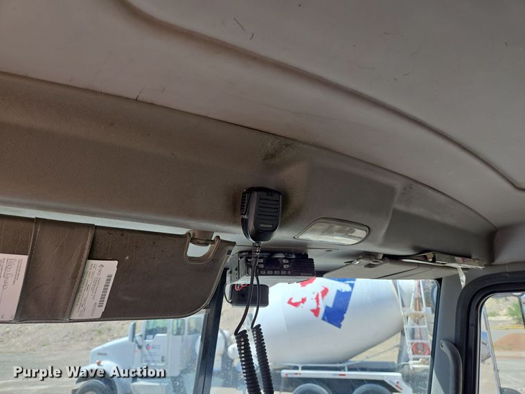 image for item DO2543 2007 Peterbilt 357 dump truck