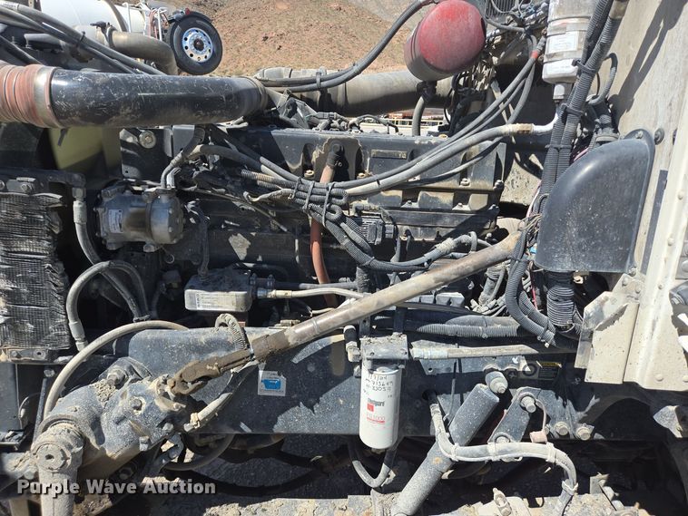 image for item DO2543 2007 Peterbilt 357 dump truck