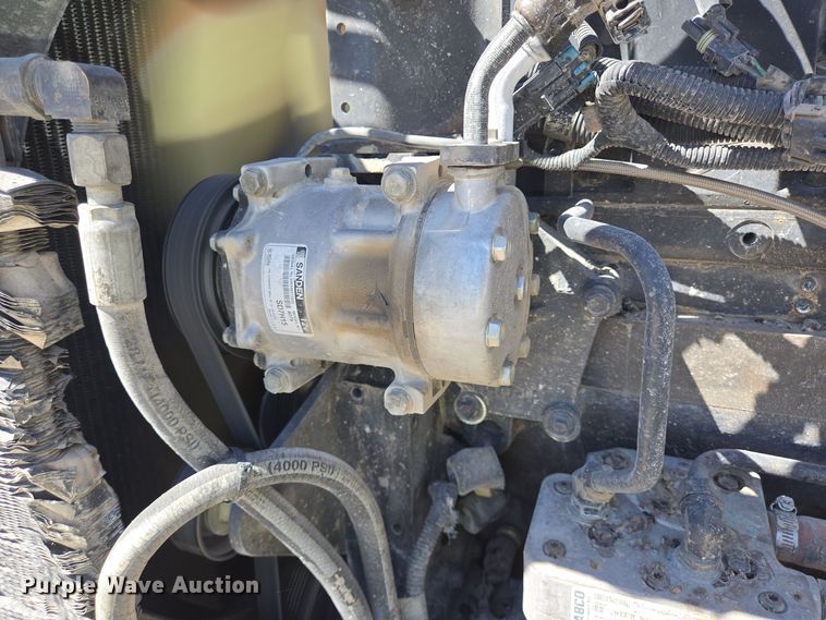 image for item DO2543 2007 Peterbilt 357 dump truck