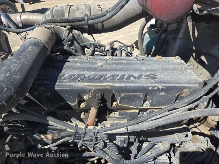 image for item DO2543 2007 Peterbilt 357 dump truck