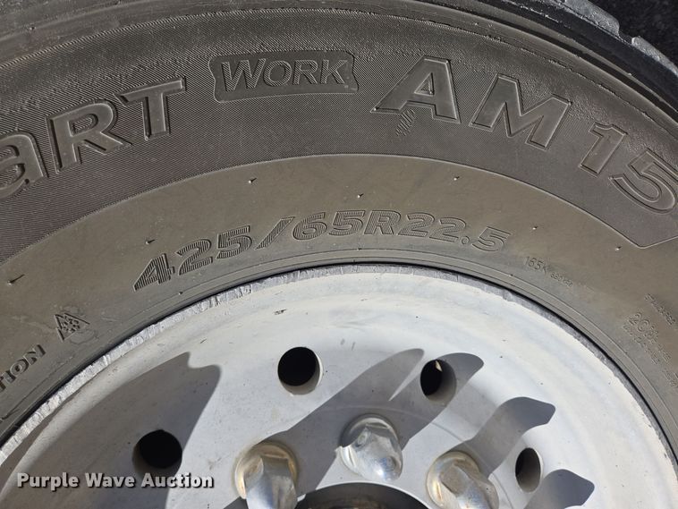 image for item DO2543 2007 Peterbilt 357 dump truck