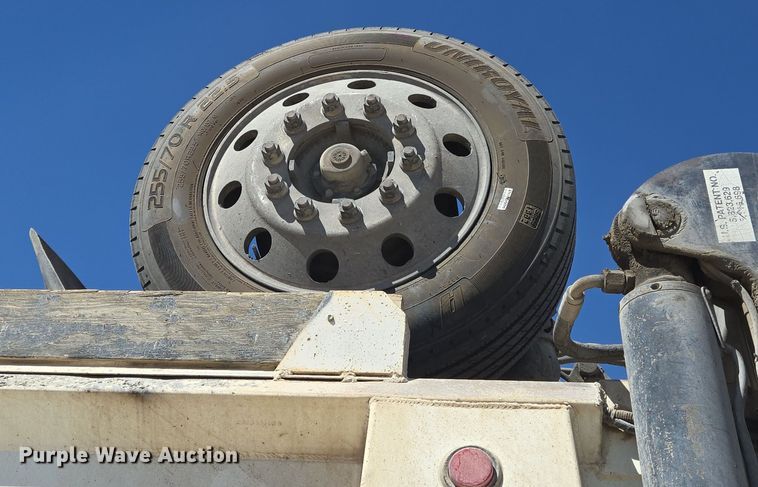 image for item DO2543 2007 Peterbilt 357 dump truck