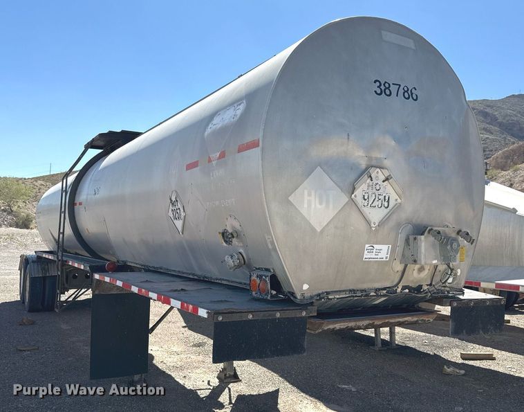 image for item DO2544 1980 Fruehauf TEHF2R7000 tank trailer