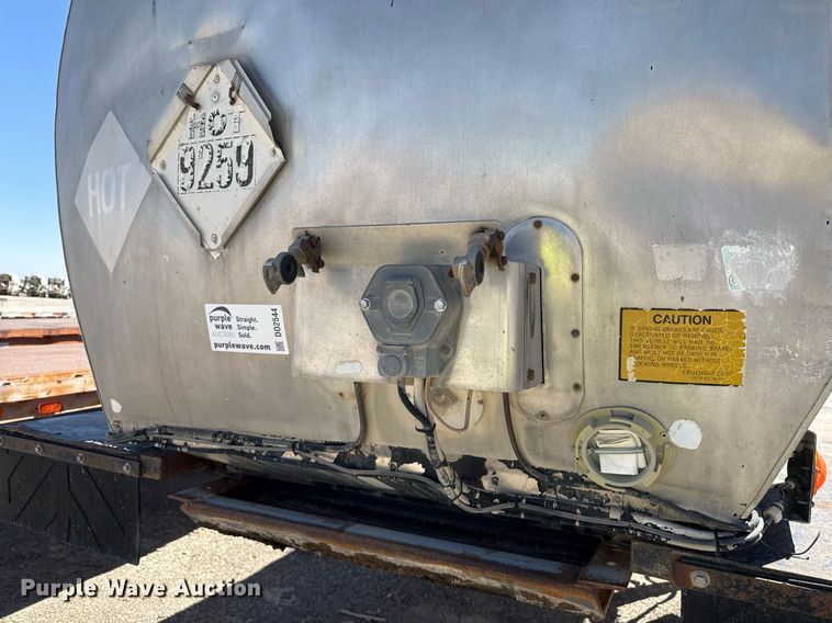 image for item DO2544 1980 Fruehauf TEHF2R7000 tank trailer