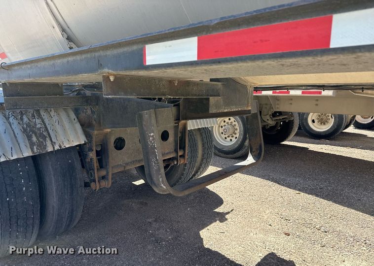 image for item DO2544 1980 Fruehauf TEHF2R7000 tank trailer