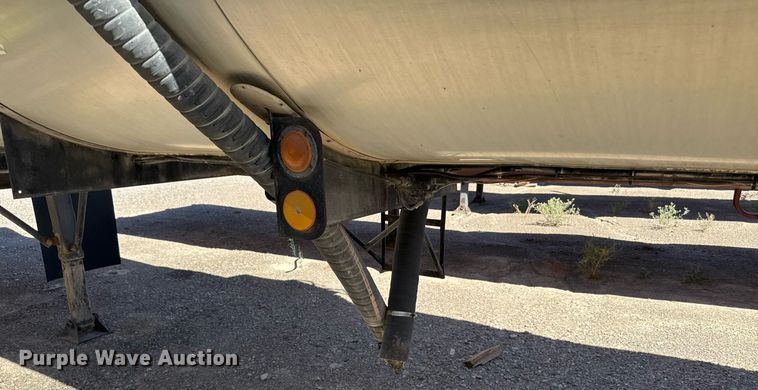 image for item DO2544 1980 Fruehauf TEHF2R7000 tank trailer