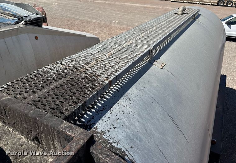 image for item DO2544 1980 Fruehauf TEHF2R7000 tank trailer