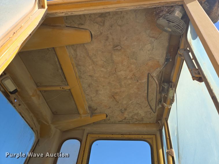 image for item DO2546 1978 Caterpillar  140G motor grader