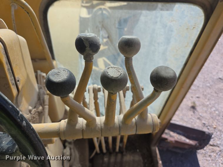 image for item DO2546 1978 Caterpillar  140G motor grader