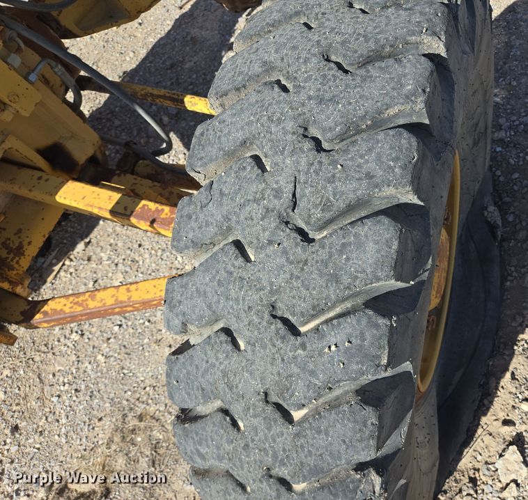 image for item DO2546 1978 Caterpillar  140G motor grader