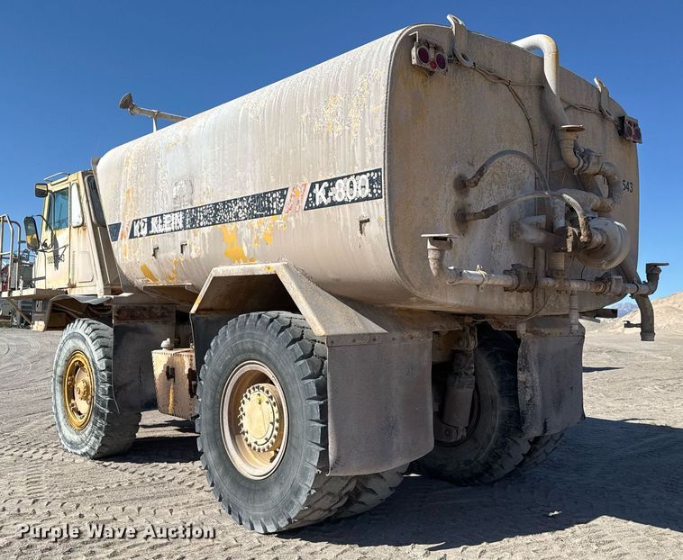 image for item DO2547 1990 Caterpillar  769C water wagon