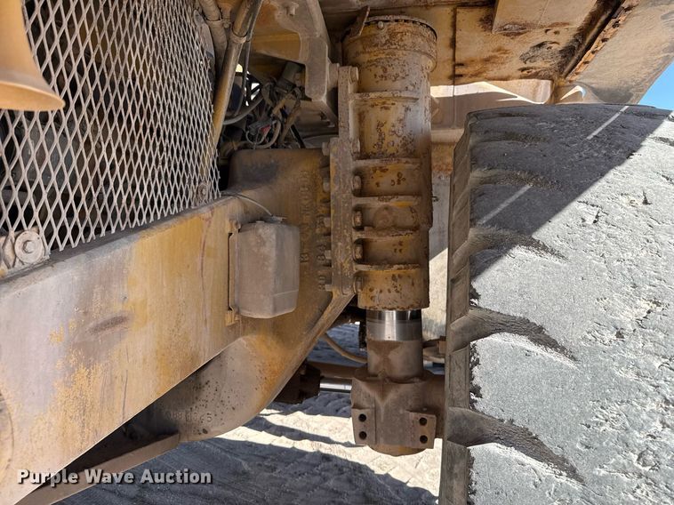 image for item DO2547 1990 Caterpillar  769C water wagon