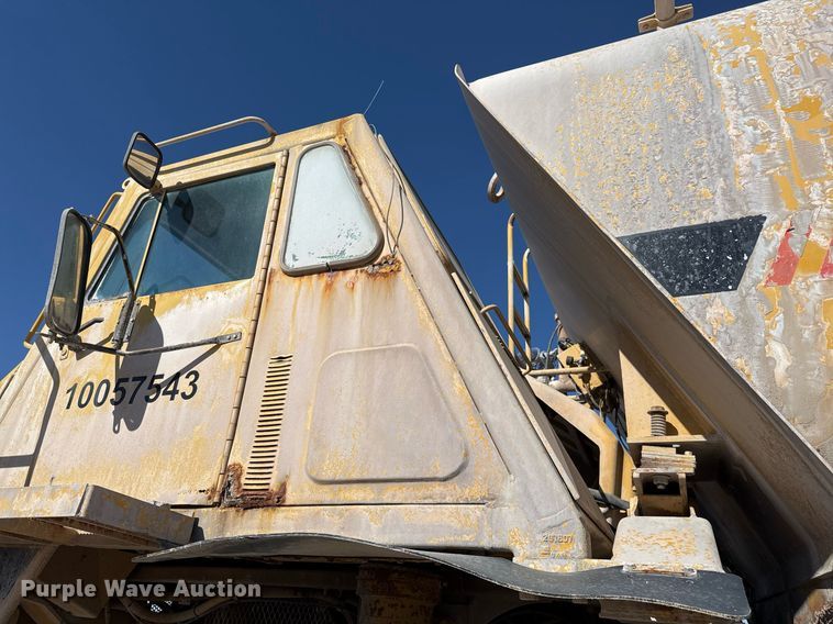 image for item DO2547 1990 Caterpillar  769C water wagon