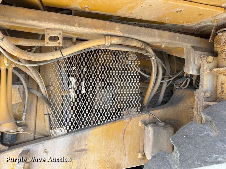 image for item DO2547 1990 Caterpillar  769C water wagon