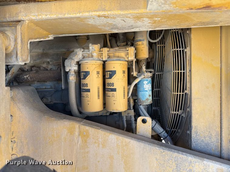 image for item DO2547 1990 Caterpillar  769C water wagon