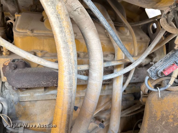 image for item DO2547 1990 Caterpillar  769C water wagon