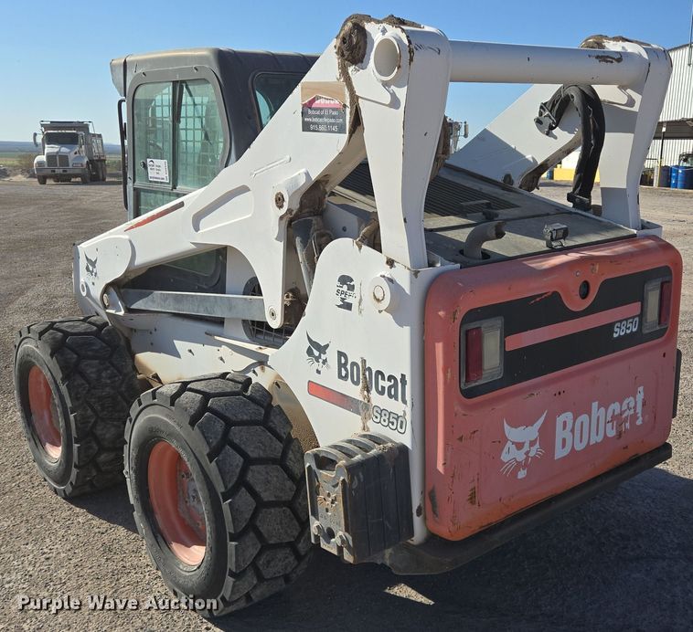 image for item DO2549 2014 Bobcat S850 skid steer loader