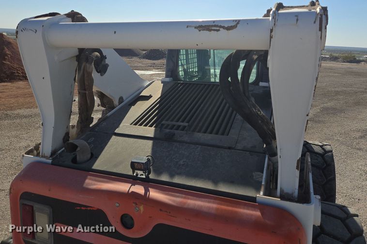 image for item DO2549 2014 Bobcat S850 skid steer loader