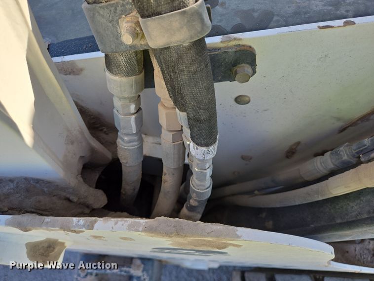 image for item DO2549 2014 Bobcat S850 skid steer loader