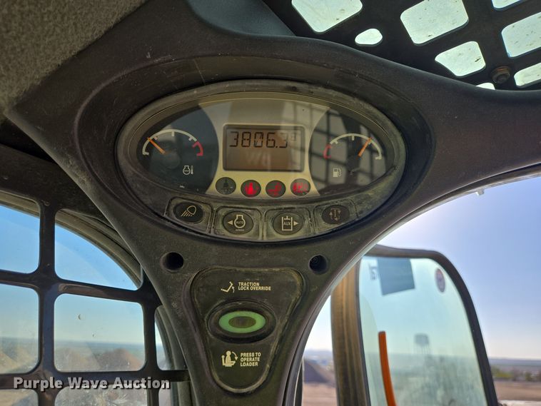image for item DO2549 2014 Bobcat S850 skid steer loader