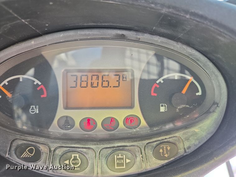 image for item DO2549 2014 Bobcat S850 skid steer loader